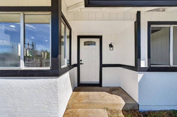 8251 Kilmer CIR, Sacramento, CA 95828