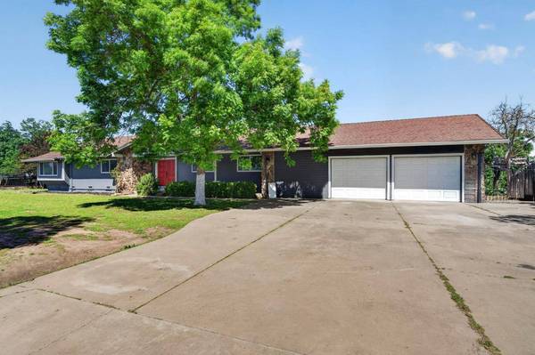 12301 E Jahant RD, Acampo, CA 95220