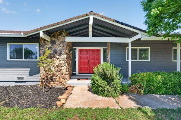 12301 E Jahant RD, Acampo, CA 95220