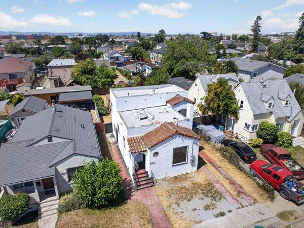 9307 C ST, Oakland, CA 94603