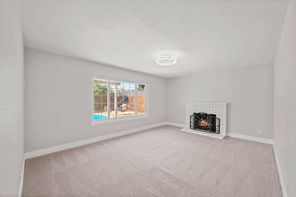 5913 Brett DR, Sacramento, CA 95842