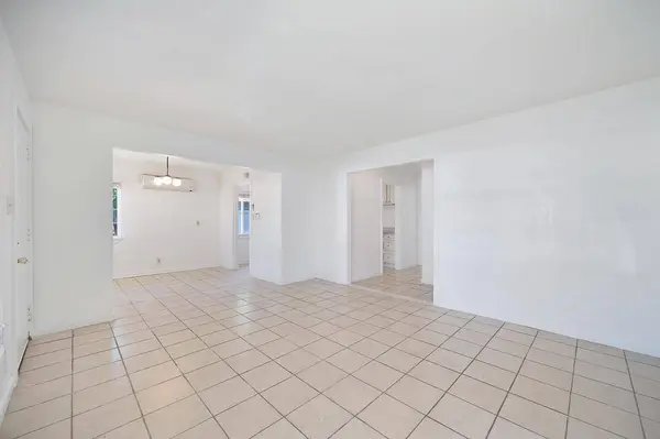 2500 Hawthorne ST, Sacramento, CA 95815