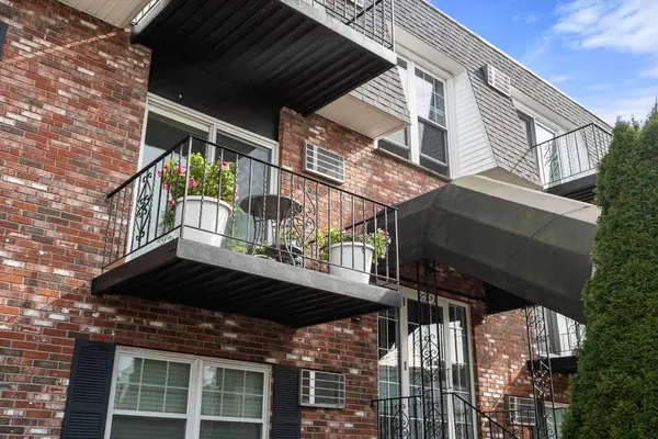 31 Symonds Street #9, Salem, MA 01970