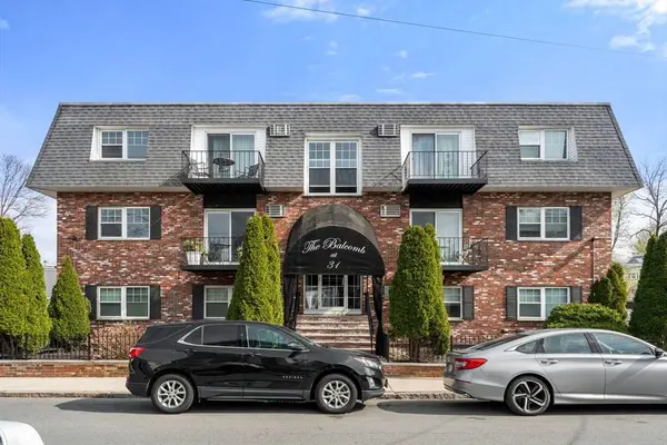 31 Symonds Street #9, Salem, MA 01970