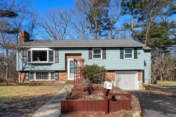 19 Marcus Rd, Wilmington, MA 01887