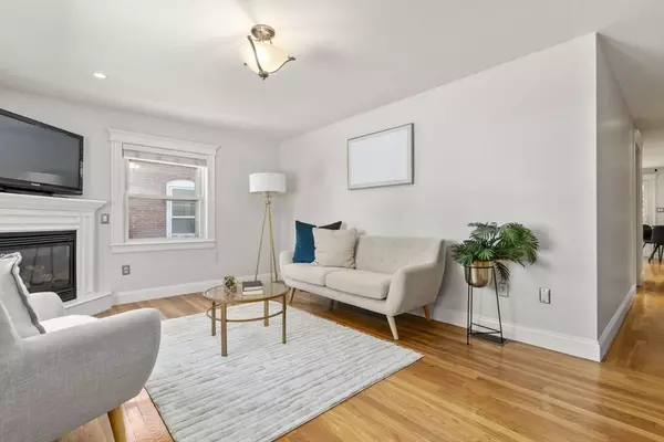 188 Gladstone St #1, Boston, MA 02128