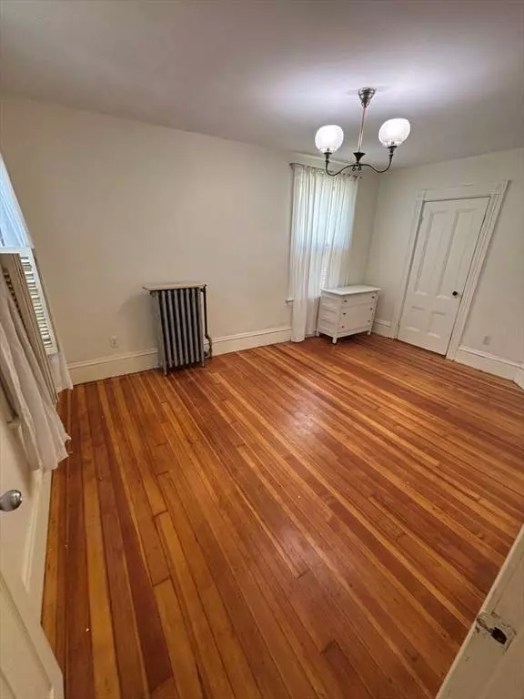 27 Blake St #2, Cambridge, MA 02140