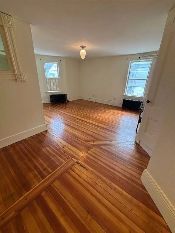 27 Blake St #2, Cambridge, MA 02140