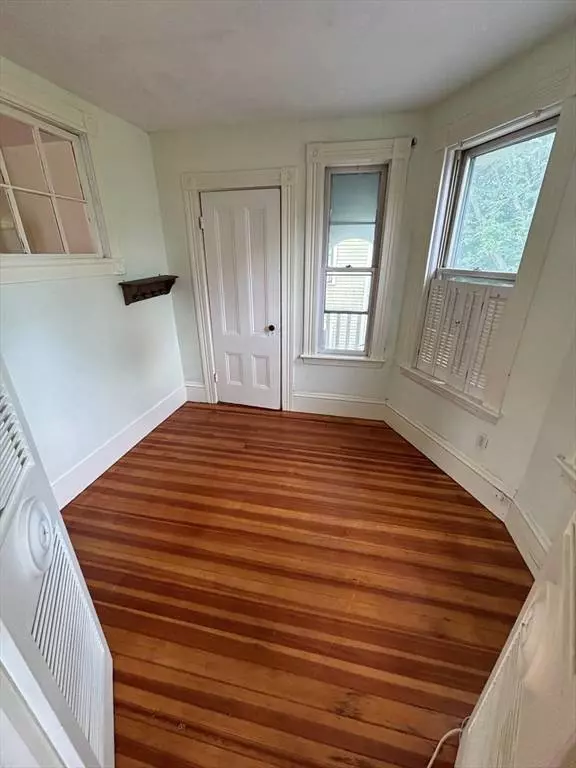 27 Blake St #2, Cambridge, MA 02140