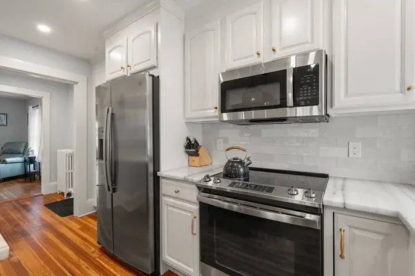 2 Lakewood Rd, Weymouth, MA 02190