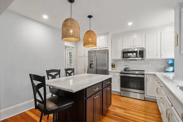 2 Lakewood Rd, Weymouth, MA 02190