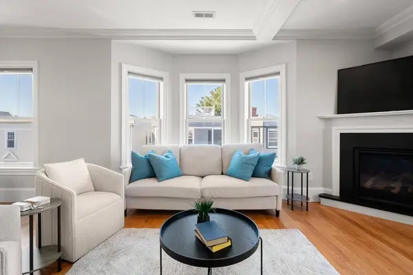 27 Washburn St #5, Boston, MA 02125