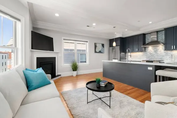 27 Washburn St #5, Boston, MA 02125