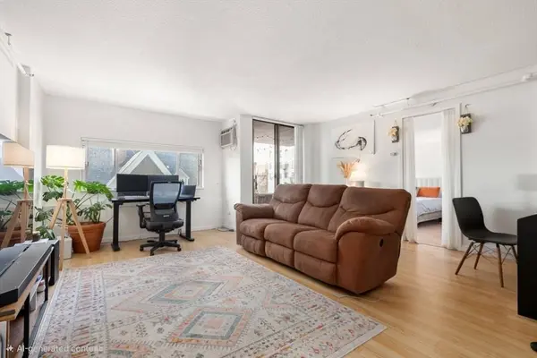 872 Massachusetts Avenue #303, Cambridge, MA 02139