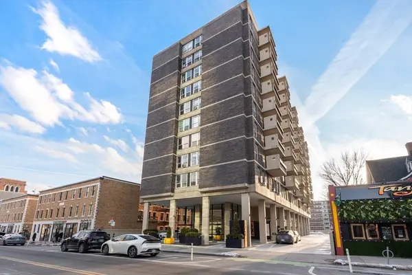 872 Massachusetts Avenue #303, Cambridge, MA 02139