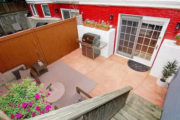 39 Ellery #7, Cambridge, MA 02138