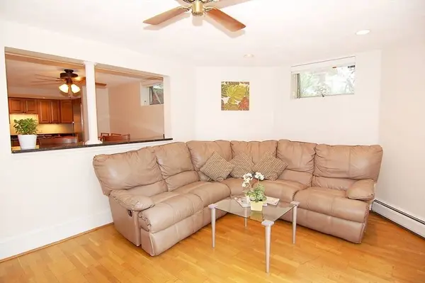39 Ellery #7, Cambridge, MA 02138