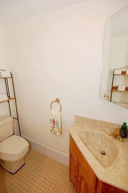 39 Ellery #7, Cambridge, MA 02138