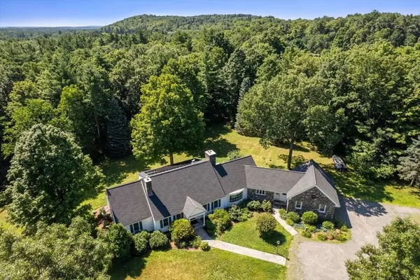 110 Northfield Rd, Lunenburg, MA 01462