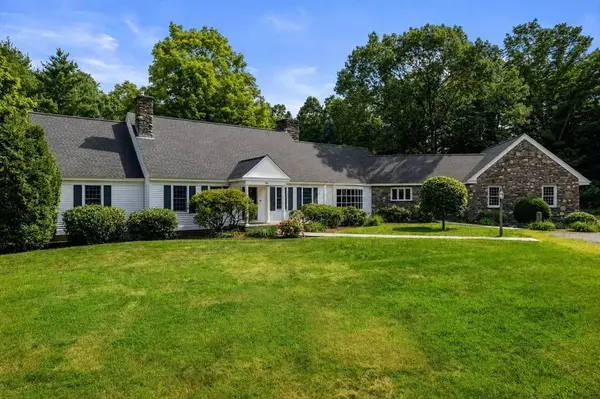 110 Northfield Rd, Lunenburg, MA 01462