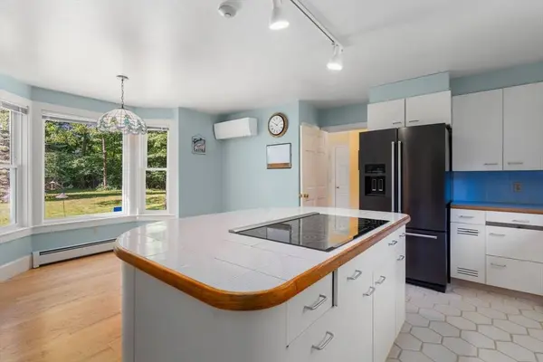 110 Northfield Rd, Lunenburg, MA 01462