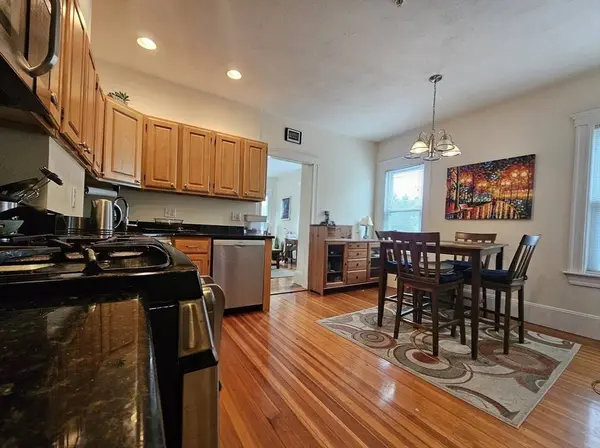 183 Rindge St #2, Cambridge, MA 02140