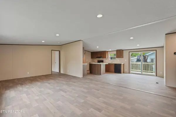 905 Drive D, Knoxville, TN 37920