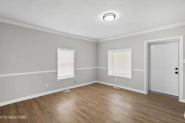 171 Oakland Ave, Lenoir City, TN 37771