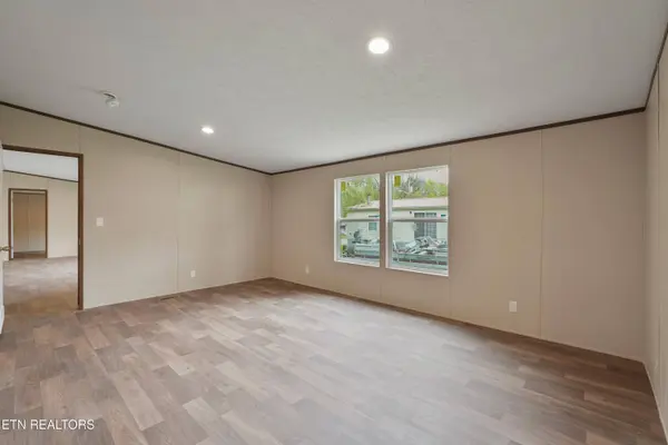 905 Drive D, Knoxville, TN 37920