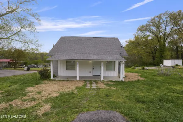 171 Oakland Ave, Lenoir City, TN 37771