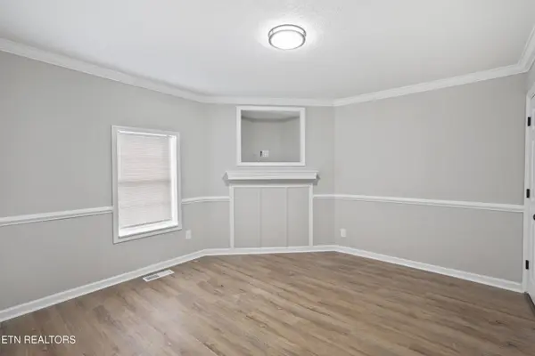 171 Oakland Ave, Lenoir City, TN 37771