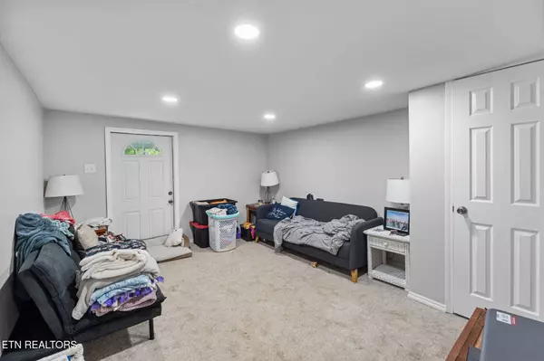 175 Andys Ridge Rd, Rocky Top, TN 37769