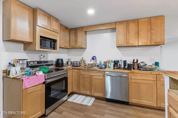 175 Andys Ridge Rd, Rocky Top, TN 37769