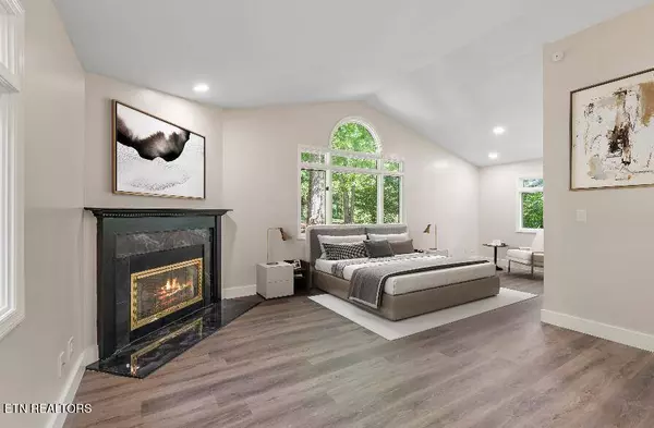 17 Westover DR, Oak Ridge, TN 37830