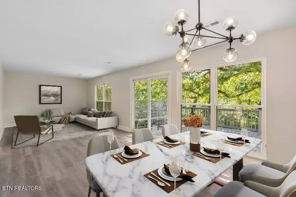 17 Westover DR, Oak Ridge, TN 37830