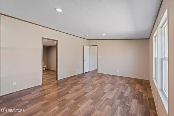 911 Summer St, Loudon, TN 37774