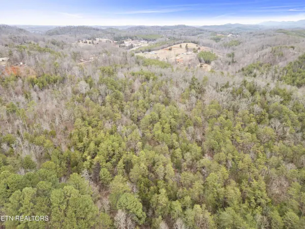 3940 Allegheny Loop Rd, Maryville, TN 37803