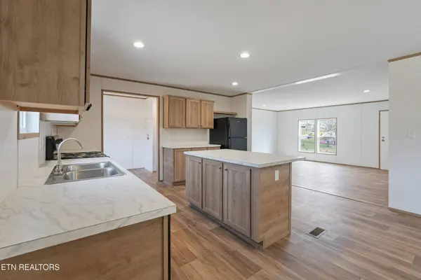 802 Arden St, Loudon, TN 37774