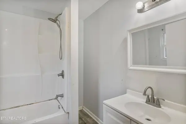 1243 Iredell Ave, Knoxville, TN 37921