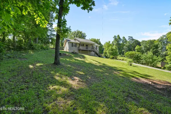 6440 Zachary Rd, Corryton, TN 37721