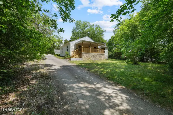 6412 Sevierville PIKE, Knoxville, TN 37920