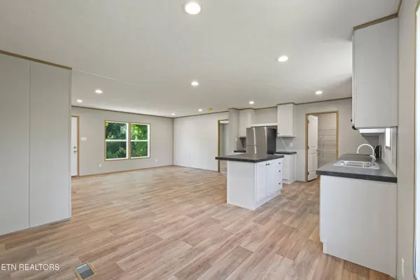 403 Mason LN, Loudon, TN 37774