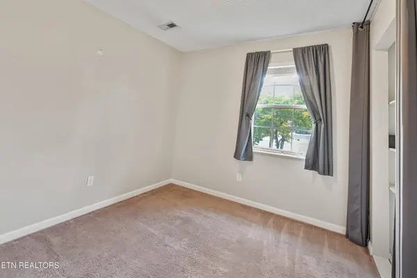 1050 Nod St, Knoxville, TN 37932