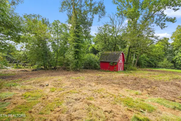 214 Doc Norton Rd, Maryville, TN 37804