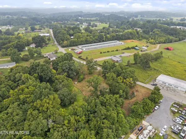 214 Doc Norton Rd, Maryville, TN 37804