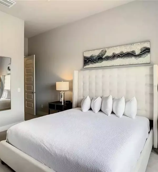 7740 SANDY RIDGE DR #200 BLDG 1 ELEVATOR, Kissimmee, FL 34747