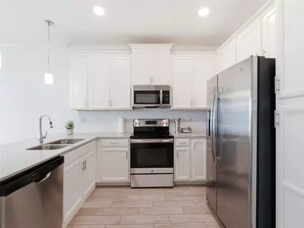 8529 ZOELLER HILLS DR, Davenport, FL 33896