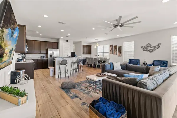 1113 CASTLE PINES CT, Reunion, FL 34747