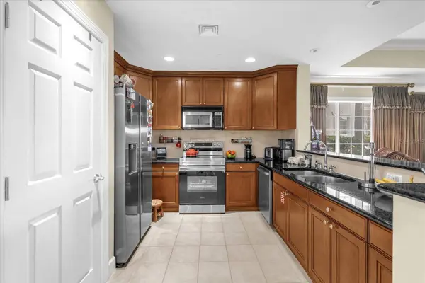 1364 CENTRE COURT RIDGE DR #101, Reunion, FL 34747