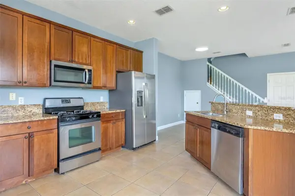 906 ASSEMBLY CT, Kissimmee, FL 34747